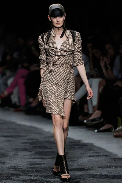 Look 34